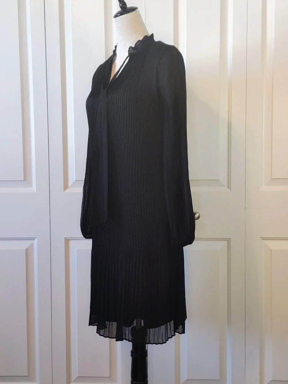 DKNY Black Pleated Tie-Neck Long Sleeve Dress